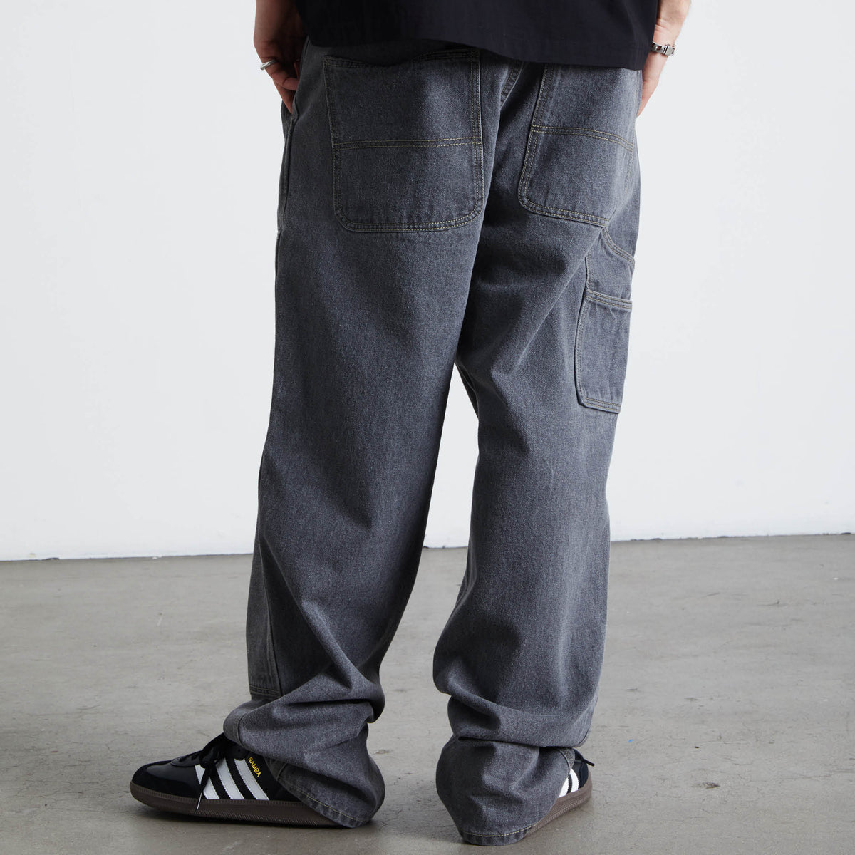 Kinda Loose Double-Knees